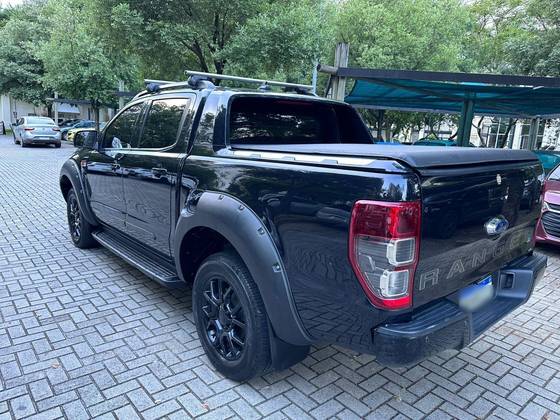 FORD RANGER 2.2 BLACK 4X2 CD 16V DIESEL 4P AUTOMÁTICO